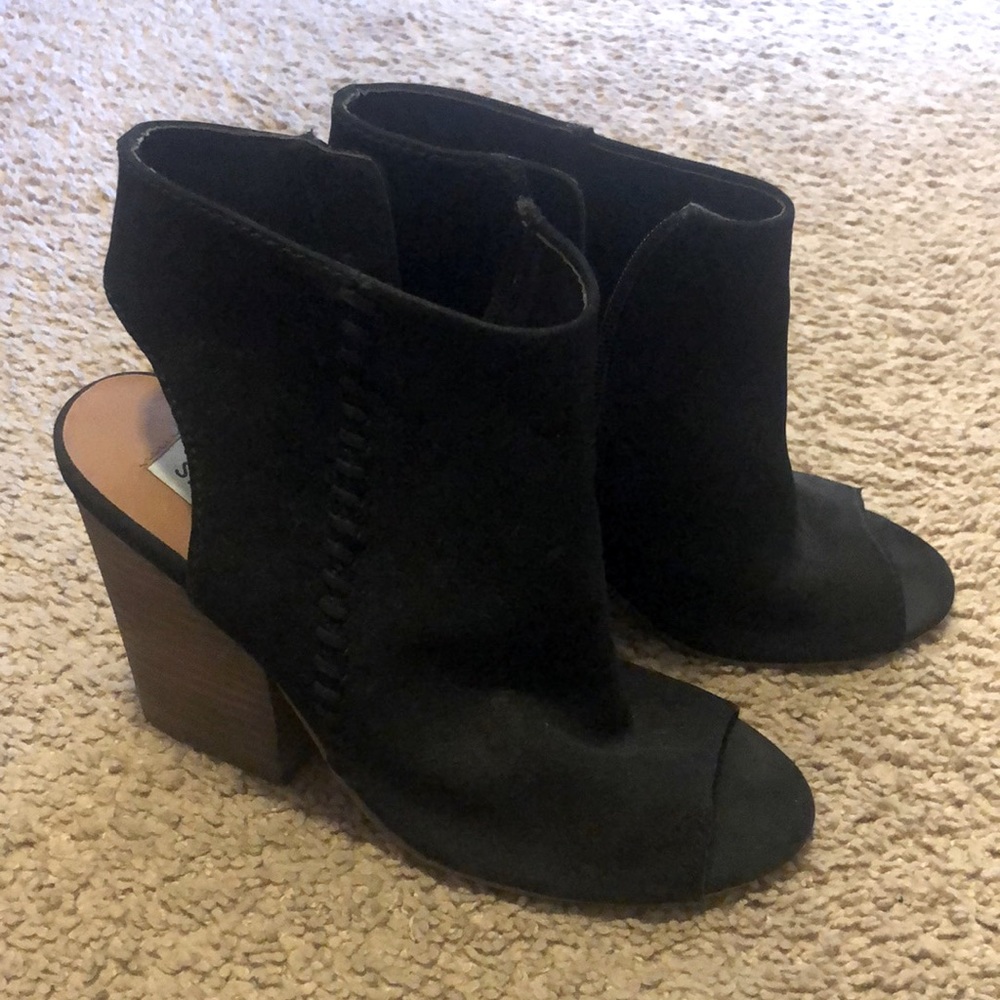Black leather Steve Madden open toe bootie size 9 women